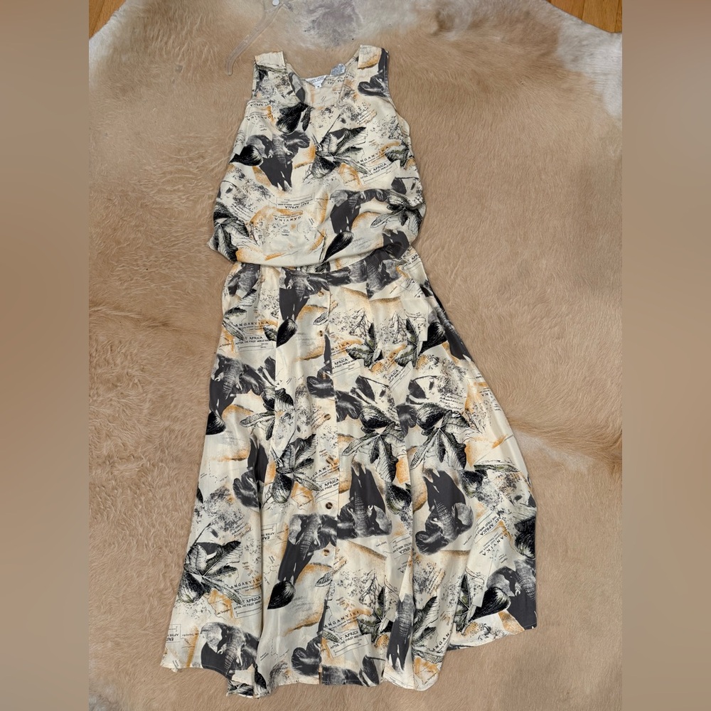 Vintage Sunny Leigh 2 piece set silk abstract print with elephants 🐘